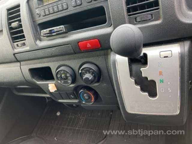 2018 TOYOTA HIACE VAN DX