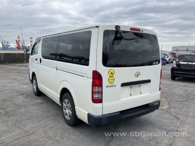 2018 TOYOTA HIACE VAN DX