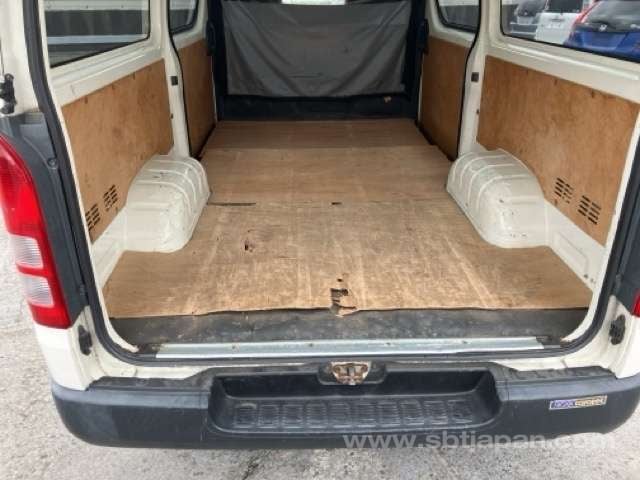 2018 TOYOTA HIACE VAN DX