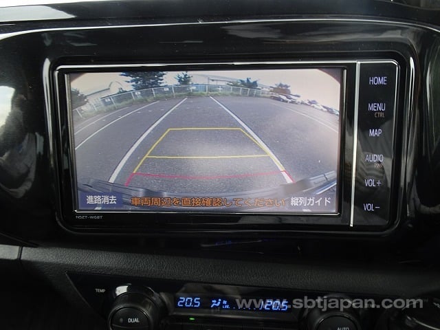 2022 TOYOTA HILUX Z