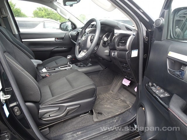 2022 TOYOTA HILUX Z