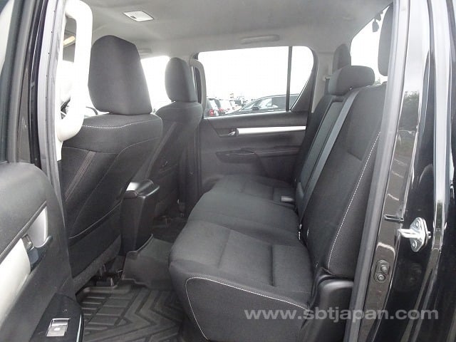 2022 TOYOTA HILUX Z