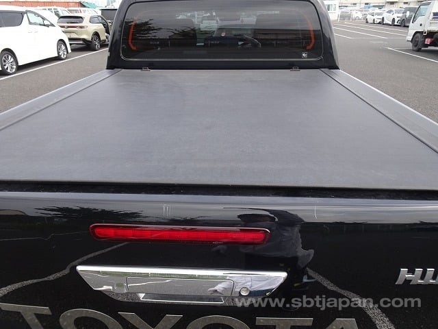 2022 TOYOTA HILUX Z