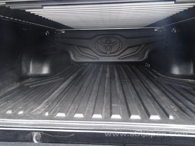 2022 TOYOTA HILUX Z
