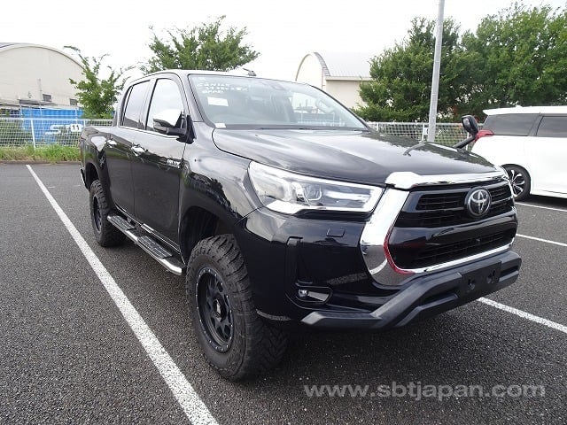 2022 TOYOTA HILUX Z