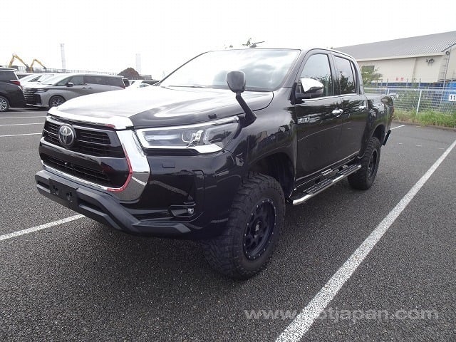 2022 TOYOTA HILUX Z