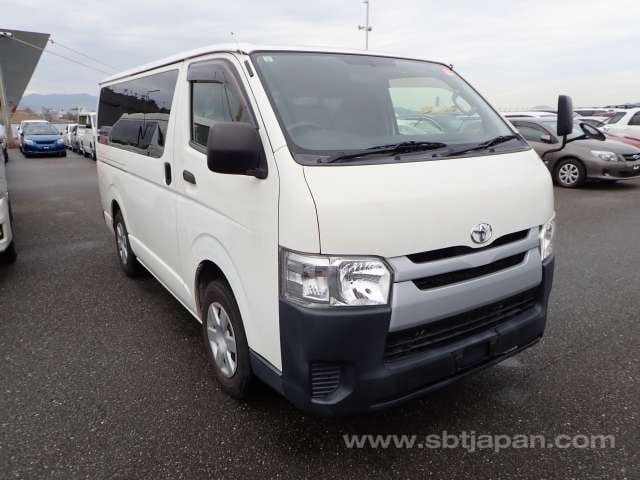 2019 TOYOTA REGIUSACE VAN DX