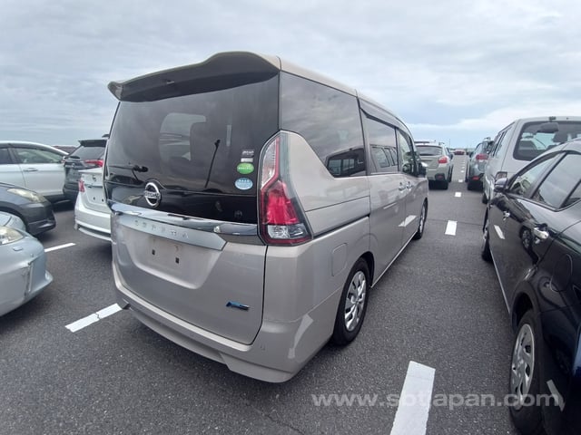 2017 NISSAN SERENA X V SELECTION