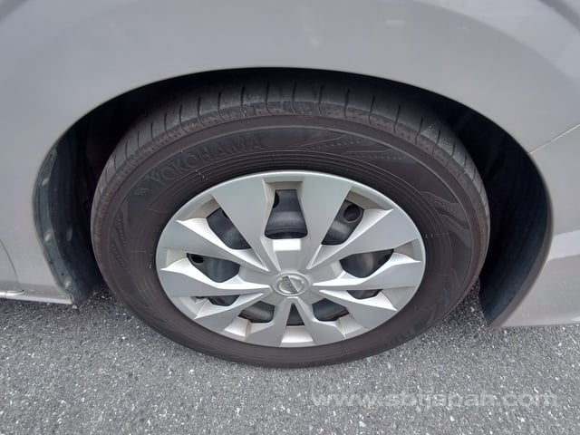 2017 NISSAN SERENA X V SELECTION