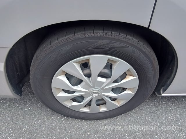 2017 NISSAN SERENA X V SELECTION