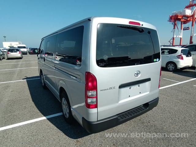 2019 TOYOTA REGIUSACE VAN DX