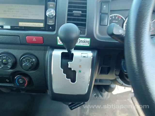 2019 TOYOTA REGIUSACE VAN DX