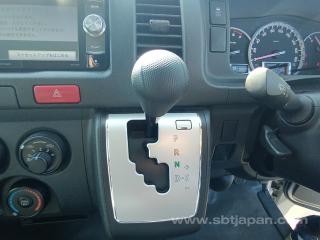 2019 TOYOTA REGIUSACE VAN DX