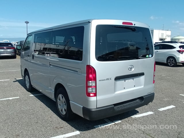 2019 TOYOTA REGIUSACE VAN DX