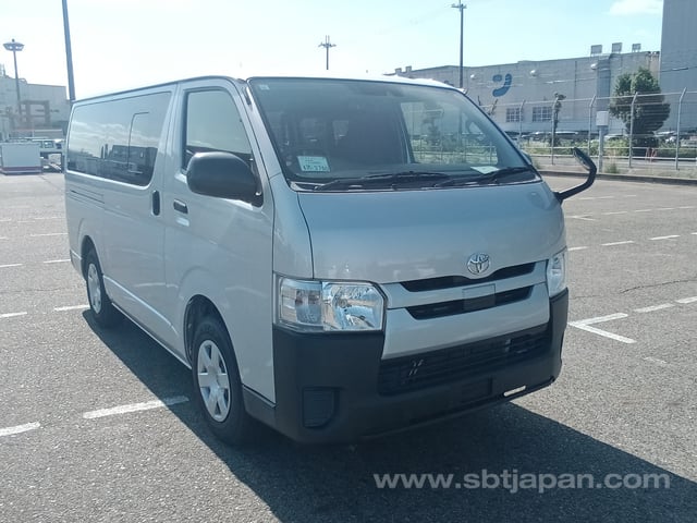 2019 TOYOTA REGIUSACE VAN DX