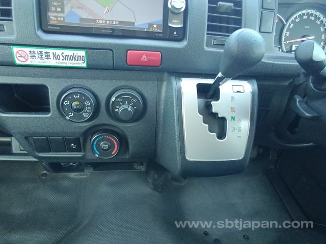 2019 TOYOTA REGIUSACE VAN DX