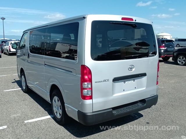 2019 TOYOTA REGIUSACE VAN DX