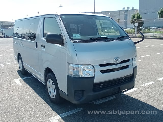 2021 TOYOTA HIACE VAN DX