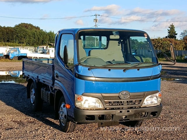 2009 TOYOTA TOYOACE TRUCK 2.0t FLAT BODY