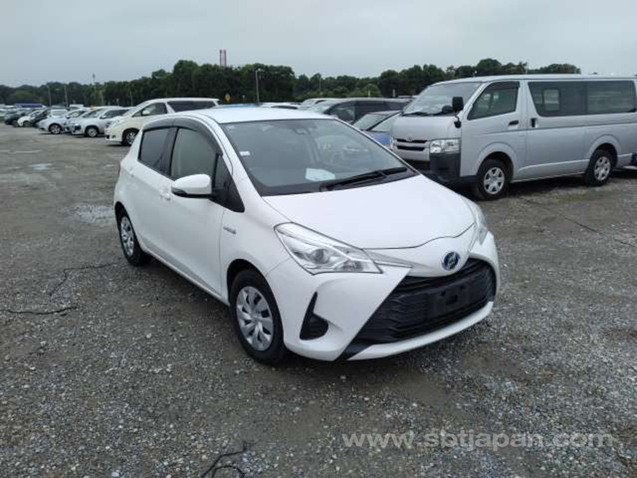 2019 Toyota Vitz, photo 1 of 1