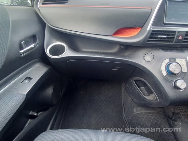 2018 TOYOTA SIENTA G