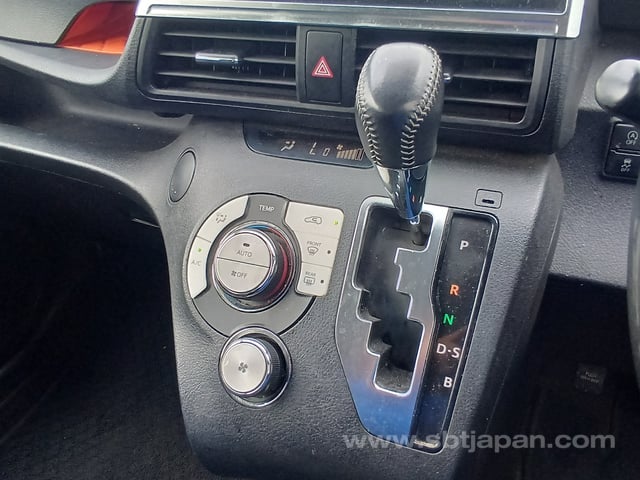 2018 TOYOTA SIENTA G