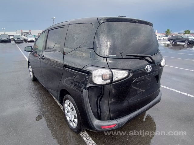 2018 TOYOTA SIENTA G