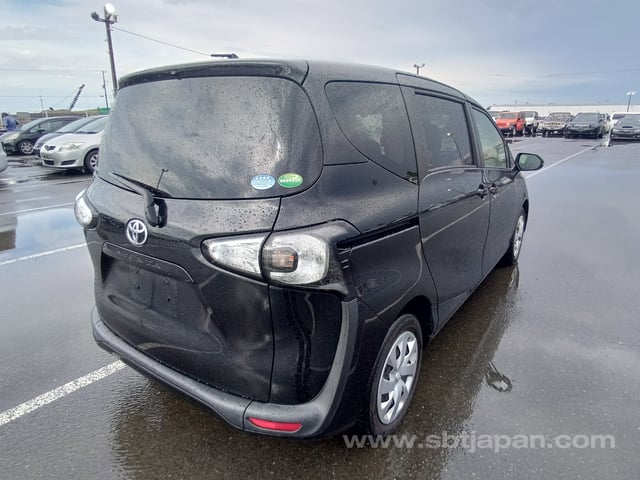 2018 TOYOTA SIENTA G