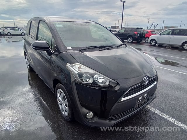 2023 TOYOTA YARIS CROSS HYBRID X