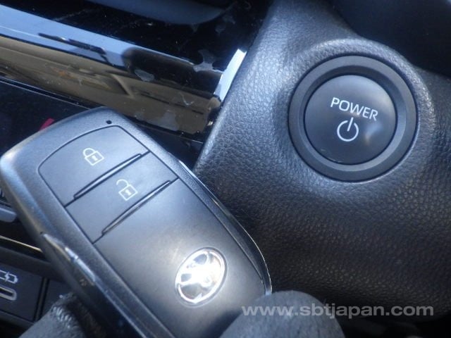 2024 TOYOTA YARIS CROSS HYBRID G