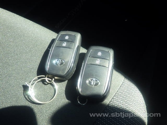 2024 TOYOTA YARIS CROSS HYBRID G