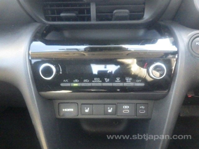 2024 TOYOTA YARIS CROSS HYBRID G