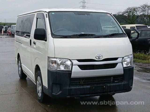 2020 TOYOTA REGIUSACE VAN DX