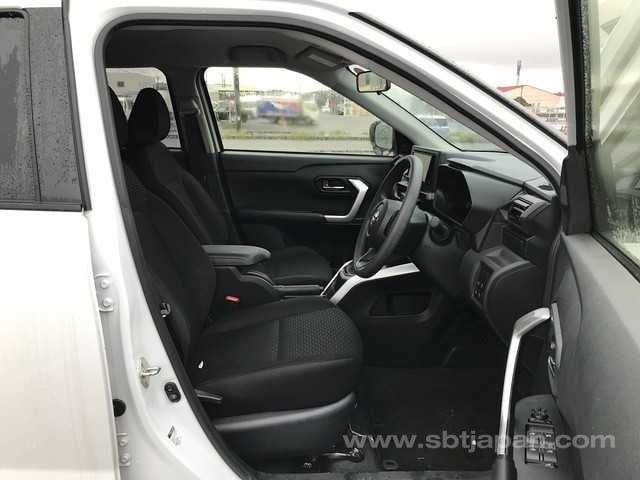 2024 TOYOTA RAIZE X