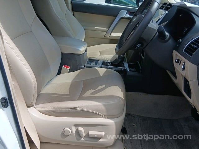 2022 TOYOTA LAND CRUISER PRADO TX L PKG