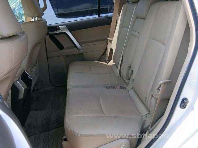 2022 TOYOTA LAND CRUISER PRADO TX L PKG