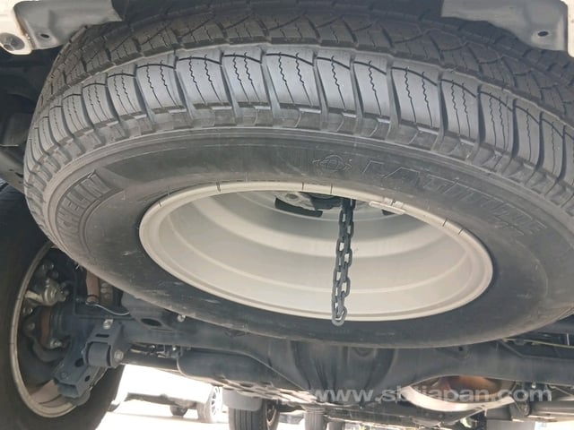 2022 TOYOTA LAND CRUISER PRADO TX L PKG