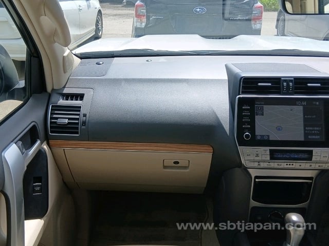 2022 TOYOTA LAND CRUISER PRADO TX L PKG