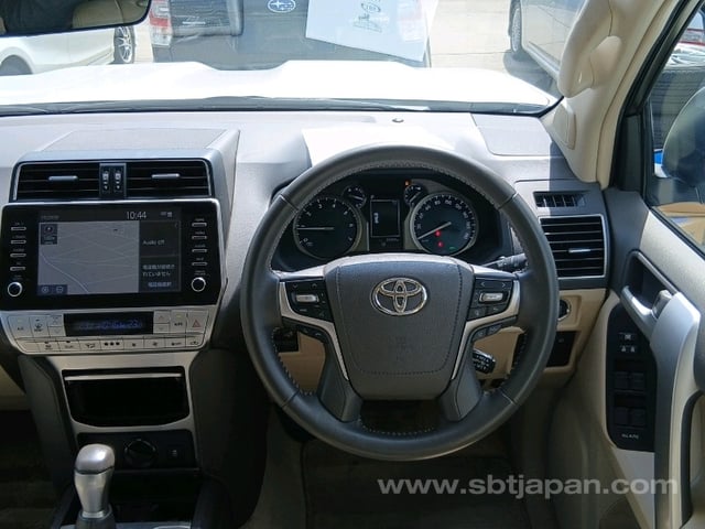 2022 TOYOTA LAND CRUISER PRADO TX L PKG