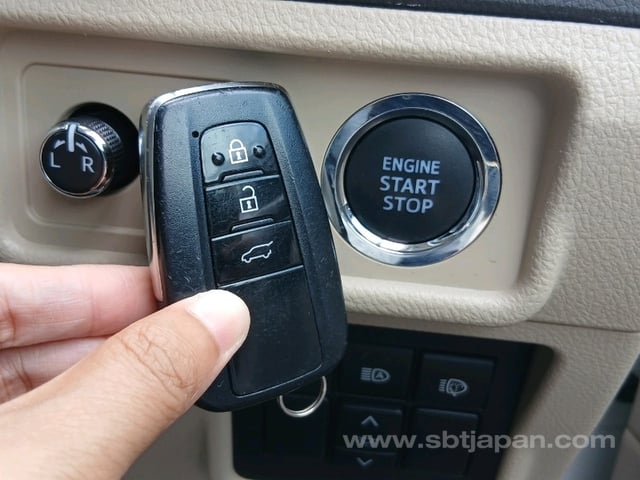 2022 TOYOTA LAND CRUISER PRADO TX L PKG