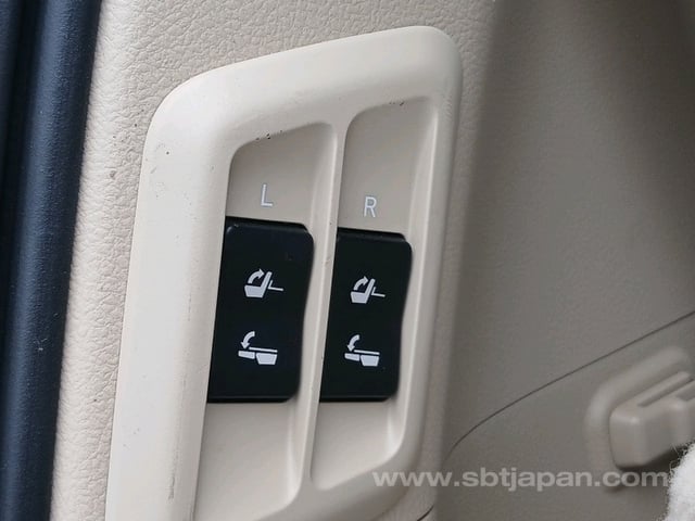 2022 TOYOTA LAND CRUISER PRADO TX L PKG