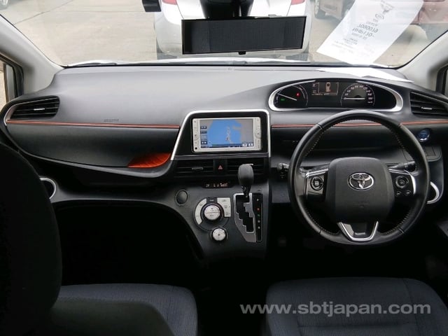 2017 TOYOTA SIENTA HYBRID G