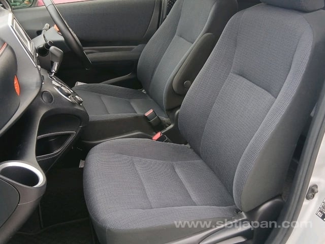 2017 TOYOTA SIENTA HYBRID G