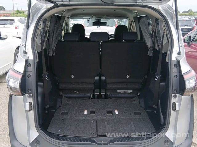 2017 TOYOTA SIENTA HYBRID G