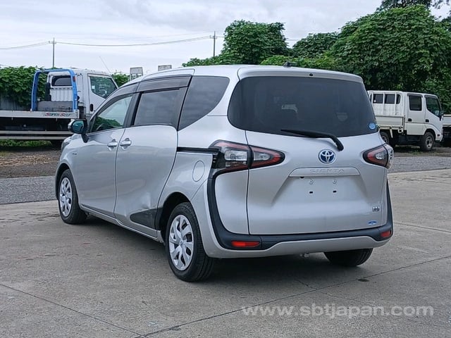 2017 TOYOTA SIENTA HYBRID G