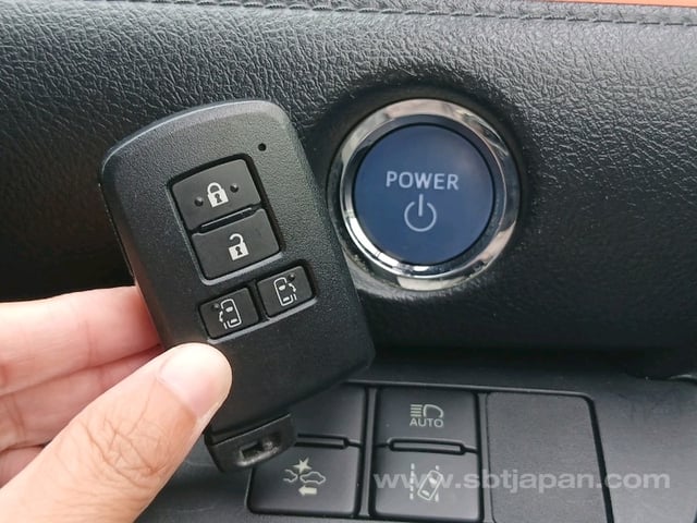 2017 TOYOTA SIENTA HYBRID G