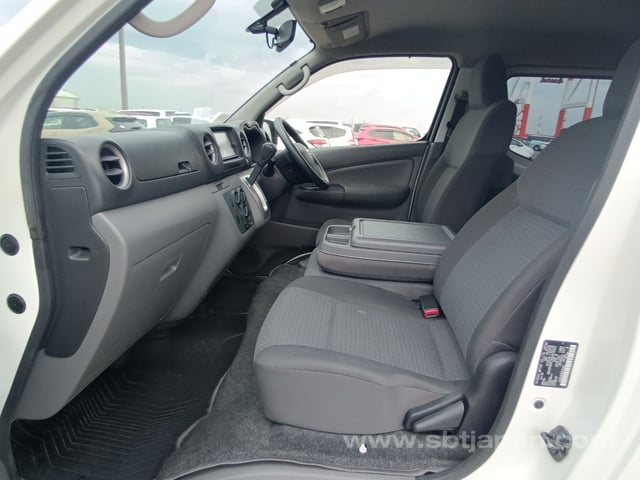 2021 NISSAN NV350CARAVAN RIDER DX
