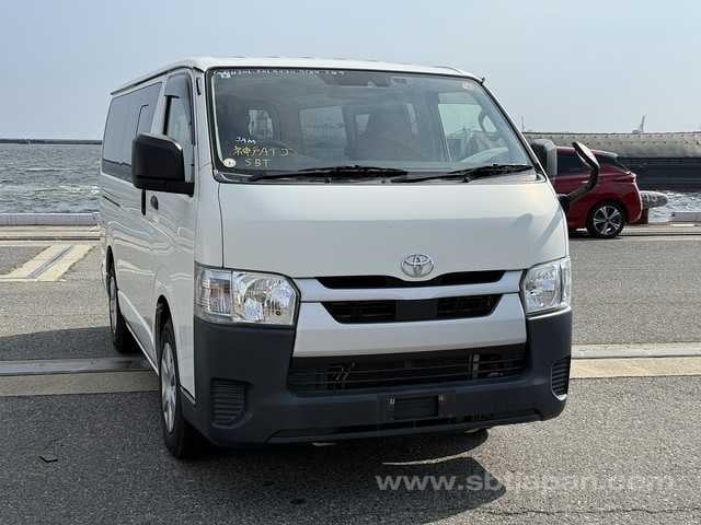 2020 TOYOTA HIACE VAN DX