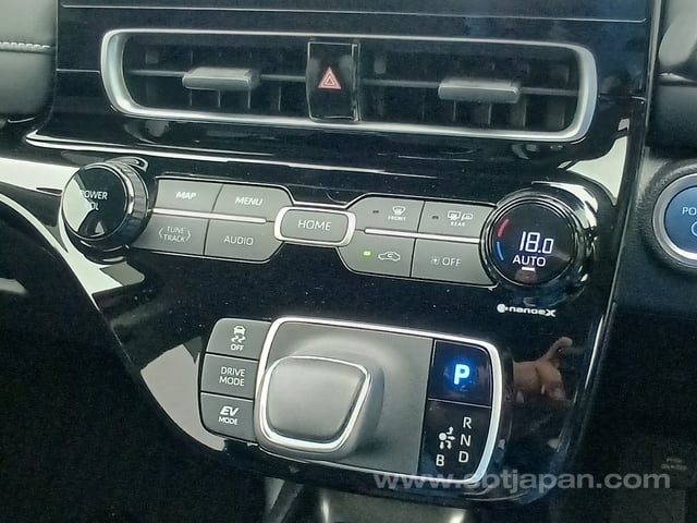 2023 TOYOTA AQUA Z