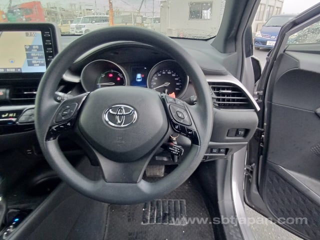 2022 TOYOTA C-HR S